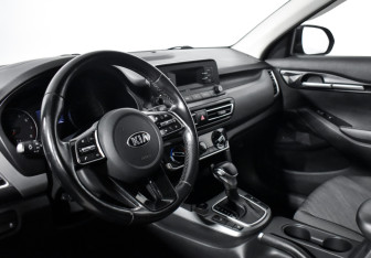 Подержанный автомобиль Kia Seltos 2020 года (9 фото)