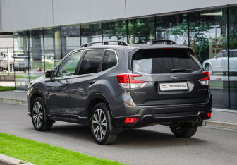 Подержанный автомобиль Subaru Forester Suv 2021 года (8 фото)