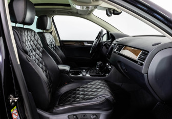 Подержанный автомобиль Volkswagen Touareg 2017 года (19 фото)