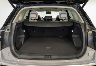 Новый Hongqi HS3 2025 (8 фото)