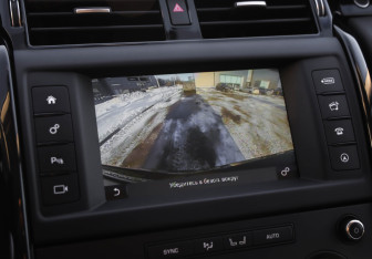 Подержанный автомобиль Land Rover Discovery 2017 года (17 фото)