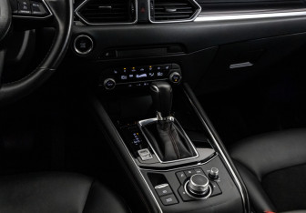 Подержанный автомобиль Mazda CX-5 2021 года (14 фото)