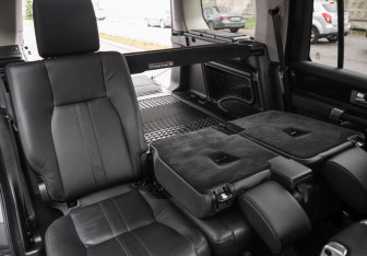 Подержанный автомобиль Land Rover Discovery 2014 года (29 фото)