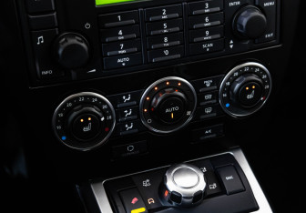 Подержанный автомобиль Land Rover Freelander 2010 года (12 фото)