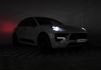 Подержанный автомобиль Porsche Macan 2021 года (33 фото)