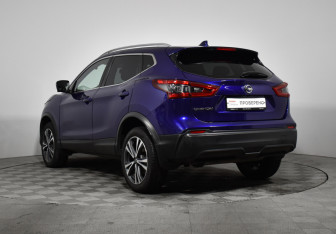 Подержанный автомобиль Nissan Qashqai 2020 года (7 фото)