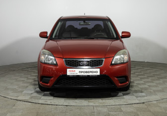 Подержанный автомобиль Kia Rio Sedan 2010 года (2 фото)