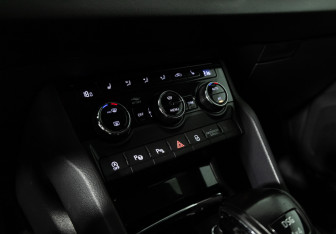 Подержанный автомобиль Skoda Karoq 2021 года (18 фото)