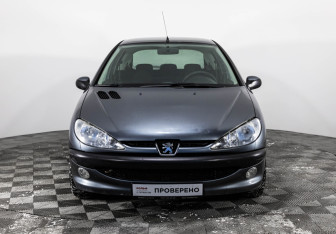 Подержанный автомобиль Peugeot 206 Hatchback 2008 года (2 фото)