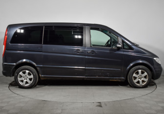 Подержанный автомобиль Mercedes-Benz Viano 2007 года (4 фото)