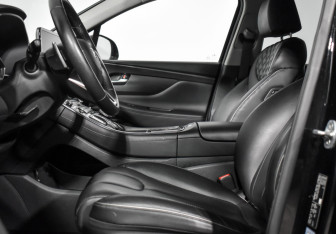 Подержанный автомобиль Hyundai Santa Fe 2021 года (12 фото)