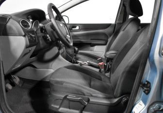 Подержанный автомобиль Ford Focus Sedan 2008 года (10 фото)