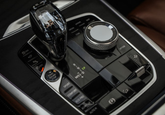 Подержанный автомобиль BMW X7 2020 года (20 фото)