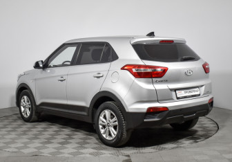 Подержанный автомобиль Hyundai Creta 2019 года (7 фото)