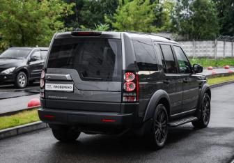 Подержанный автомобиль Land Rover Discovery 2014 года (6 фото)