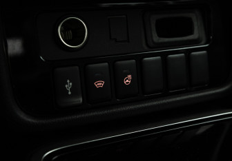 Подержанный автомобиль Mitsubishi Outlander 2020 года (16 фото)