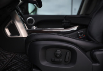 Подержанный автомобиль Land Rover Range Rover 2017 года (26 фото)