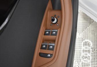 Подержанный автомобиль Audi A4 Sedan 2020 года (20 фото)