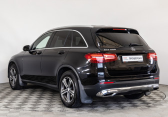 Подержанный автомобиль Mercedes-Benz GLC Coupe 2016 года (7 фото)