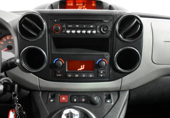 Подержанный автомобиль Citroen Berlingo 2013 года (15 фото)