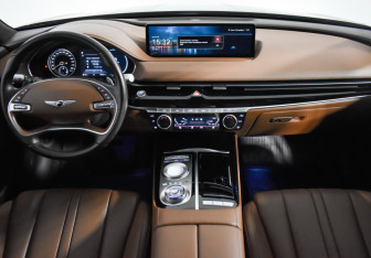 Подержанный автомобиль Genesis G80 2021 года (14 фото)