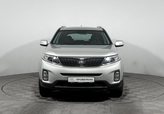 Подержанный автомобиль Kia Sorento 2019 года (2 фото)