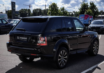 Подержанный автомобиль Land Rover Range Rover Sport 2011 года (7 фото)