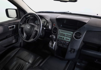 Подержанный автомобиль Honda Pilot 2008 года (9 фото)