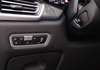 Подержанный автомобиль BMW X5 2021 года (26 фото)