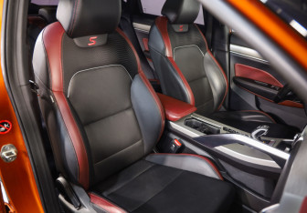 Подержанный автомобиль Geely Coolray 2020 года (26 фото)