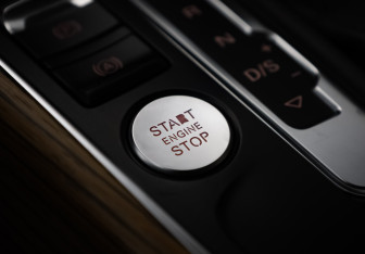 Подержанный автомобиль Audi Q5 2014 года (18 фото)