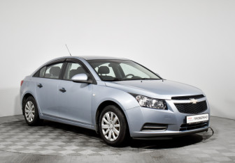 Подержанный автомобиль Chevrolet Cruze Sedan 2012 года (3 фото)