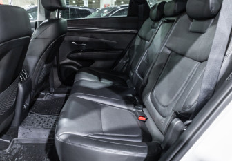 Подержанный автомобиль Hyundai Tucson 2022 года (12 фото)