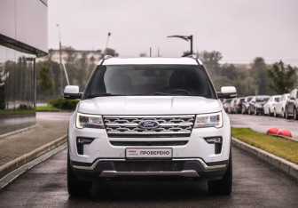 Подержанный автомобиль Ford Explorer 2019 года (4 фото)