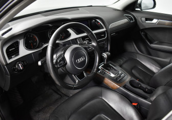 Подержанный автомобиль Audi A4 Sedan 2015 года (9 фото)