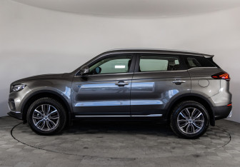 Подержанный автомобиль Geely Atlas Pro 2024 года (8 фото)