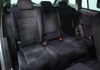 Подержанный автомобиль Volkswagen Tiguan 2019 года (25 фото)