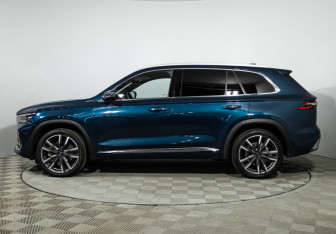 Подержанный автомобиль Geely Monjaro 2024 года (8 фото)