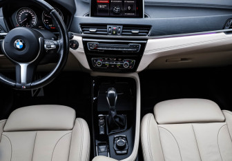 Подержанный автомобиль BMW X1 2021 года (18 фото)