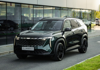 Подержанный автомобиль Geely Atlas 2024 года (3 фото)