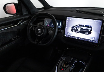 Подержанный автомобиль Zeekr 009 2023 года (14 фото)