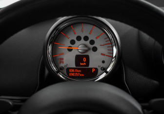 Подержанный автомобиль MINI Countryman 2014 года (21 фото)