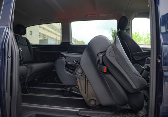 Подержанный автомобиль Mercedes-Benz Vito 2016 года (26 фото)
