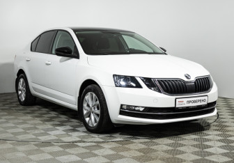 Подержанный автомобиль Skoda Octavia Liftback 2017 года (3 фото)