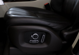 Подержанный автомобиль Land Rover Range Rover 2016 года (23 фото)