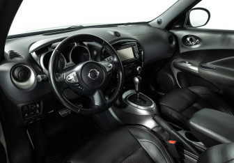 Подержанный автомобиль Nissan Juke 2013 года (11 фото)