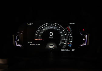 Подержанный автомобиль Mitsubishi Montero Sport 2022 года (15 фото)