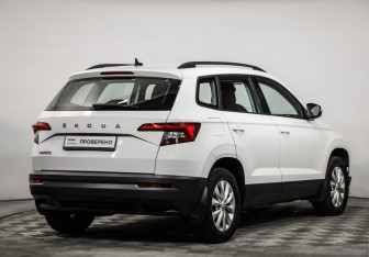 Подержанный автомобиль Skoda Karoq 2020 года (5 фото)
