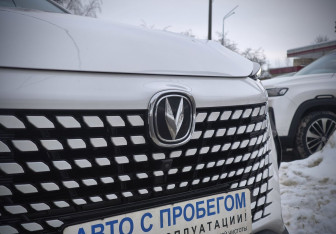 Подержанный автомобиль Changan UNI-T 2023 года (14 фото)