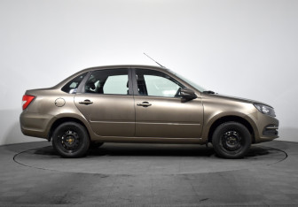 Подержанный автомобиль LADA (ВАЗ) Granta Sedan 2024 года (4 фото)